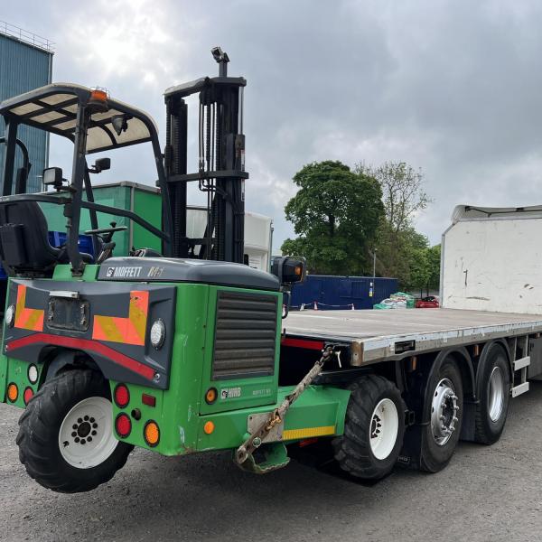 SCANIA P320 6X2 FLATBED MOFFETT LORRY