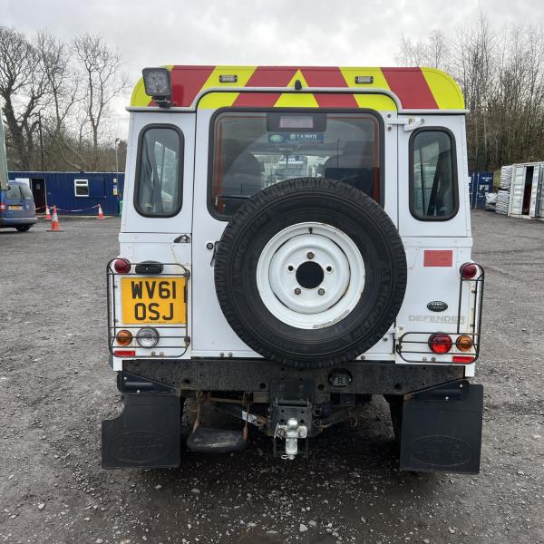 LAND ROVER DEFENDER 90