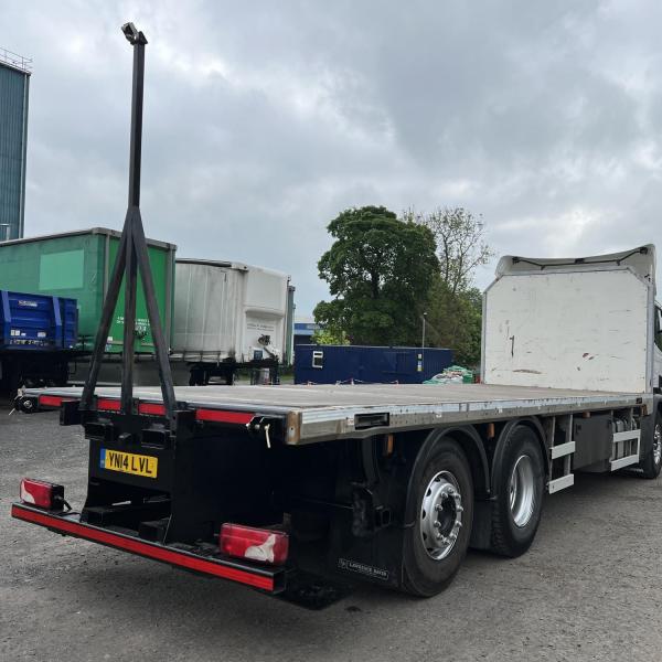 SCANIA P320 6X2 FLATBED MOFFETT LORRY